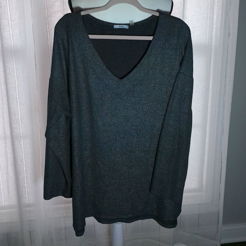 DEX Long Sleeve V-Neck Shimmery Dark Gray Lightweight Ribbed Hi Lo Sweater 2X